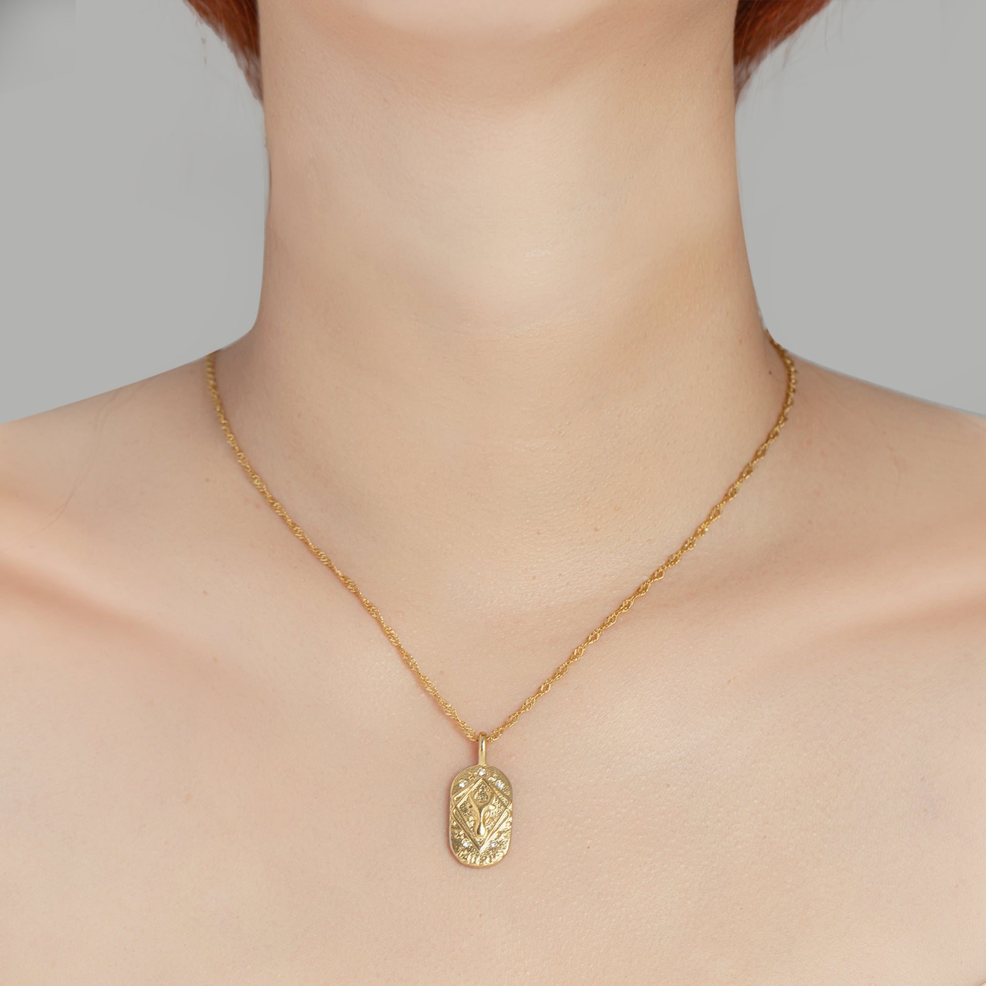 12 Zodiac Sign Pendant Necklace Luxury Gold-Toned Necklace