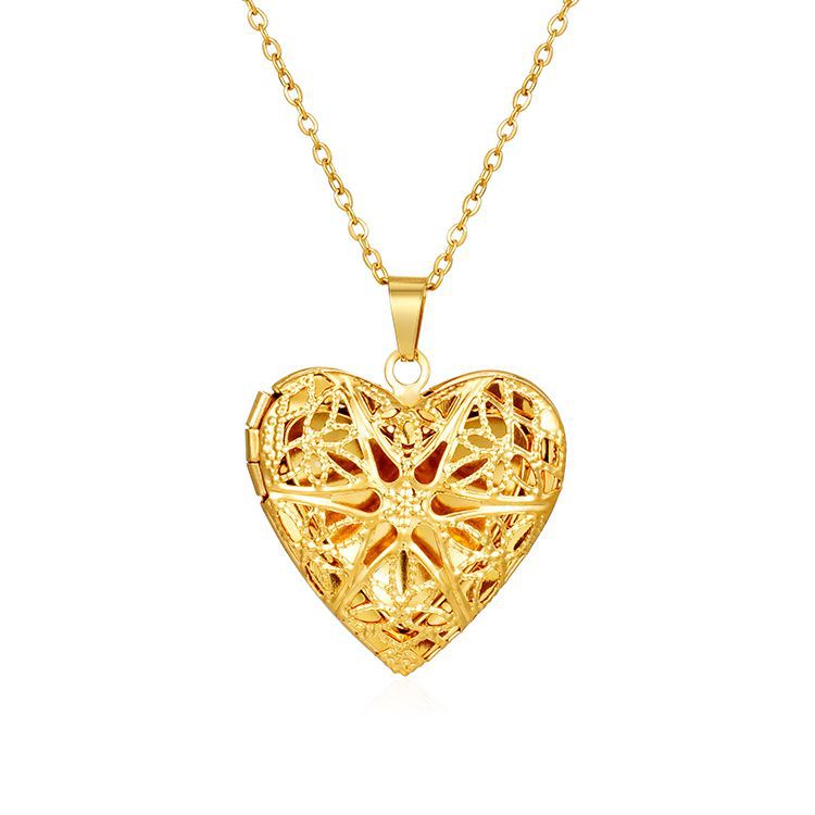 Mirrored Stainless Steel Photo Frame Necklaces DIY Photo Frame Necklaces with Removable Photo Inserts Heart-Shaped Wholesale