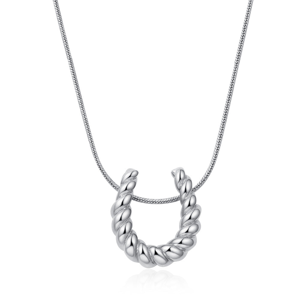 Women's Titanium Steel Necklace Vintage Luxe Minimalist Versatile and Elegant Collar-Length Necklace