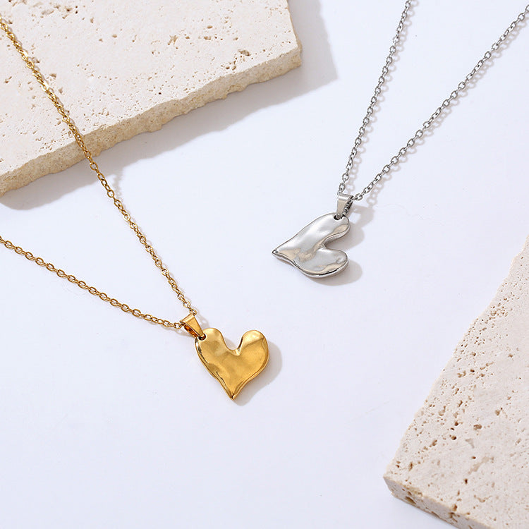 Minimalist and Stylish 3D Heart Necklace for Women: Asymmetrical, Irregular Heart Design with a Luxurious Look, Titanium Steel Collar Chain