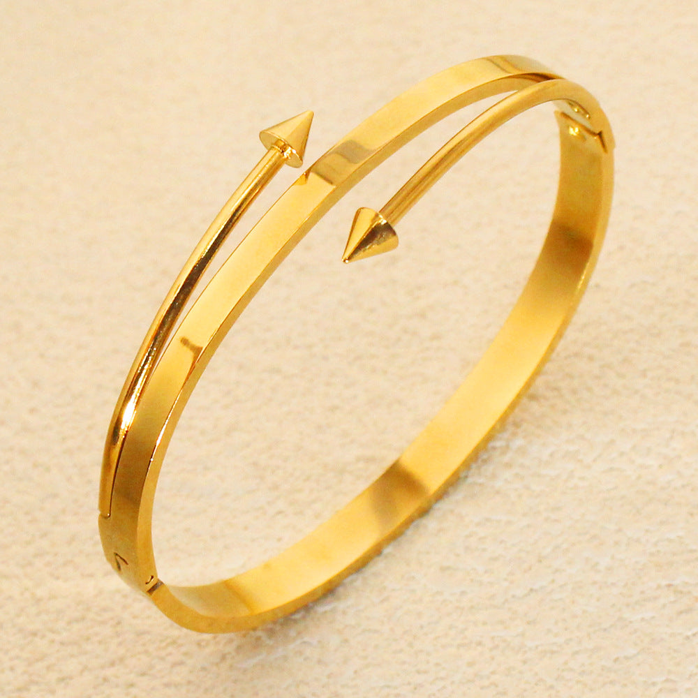 Heart-Shaped Bracelet Titanium Steel with Diamond-Set Heart-Shaped Open Circle Thickened with 18K Gold Plating