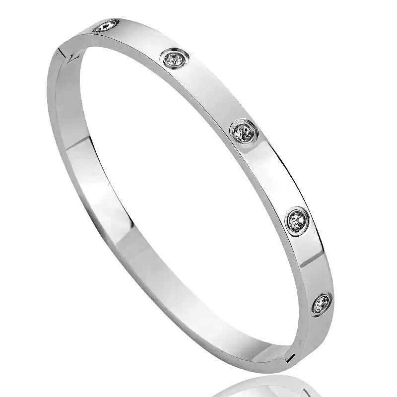 Fade-Resistant stainless steel bracelet 18K Gold-Plated with Diamonds