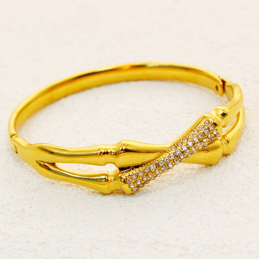 Vintage Diamond-Studded Buckle Bracelet with Gold Plating