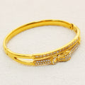 Custom Vintage Diamond-Studded Buckle Bracelet Elegant and Versatile Stainless Steel Bracelet with Gold Plating