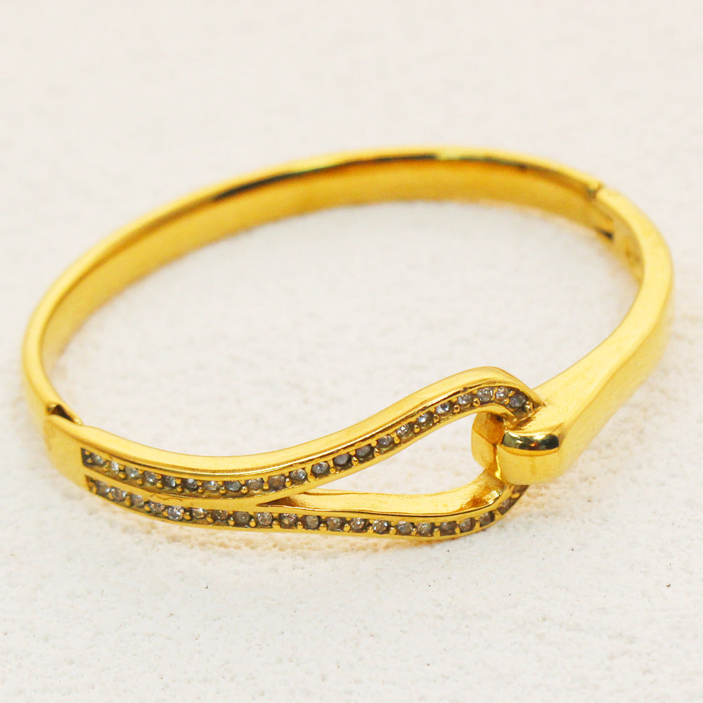 Custom Vintage Diamond-Studded Buckle Bracelet Elegant and Versatile Stainless Steel Bracelet with Gold Plating