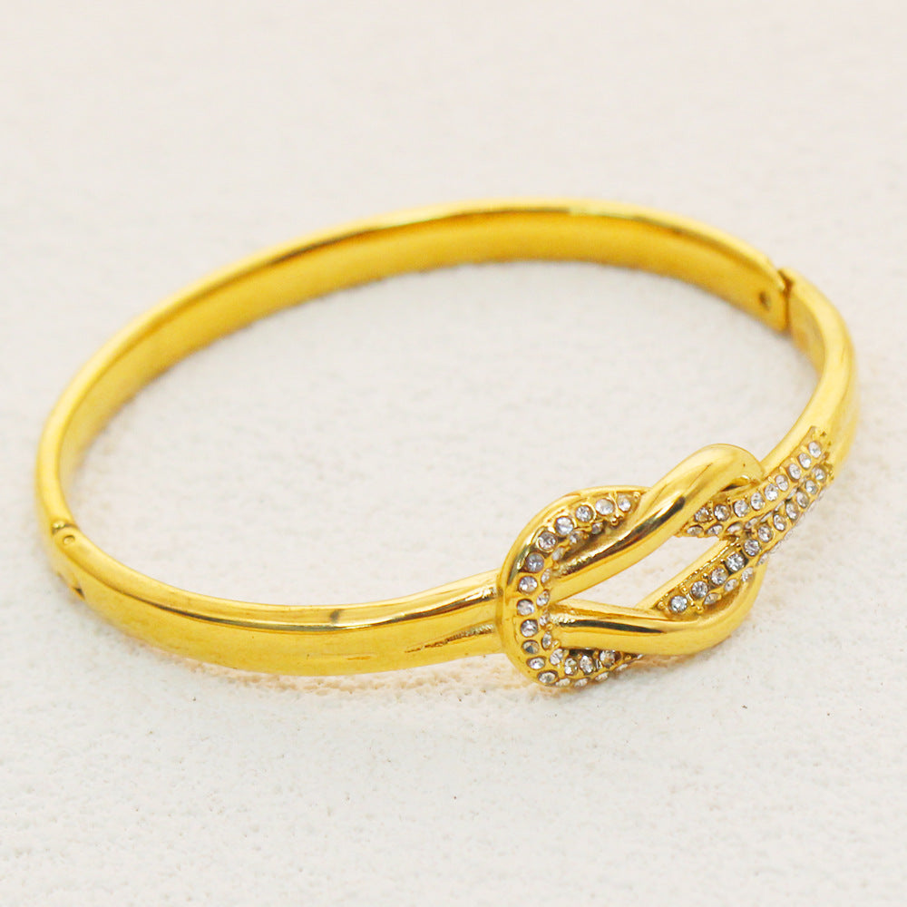 Custom Vintage Diamond-Studded Buckle Bracelet Elegant and Versatile Stainless Steel Bracelet with Gold Plating