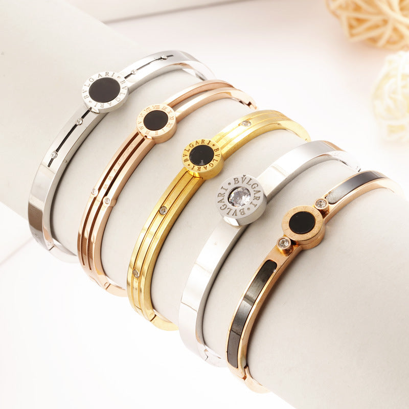 Minimalist Stainless Steel Diamond-Set Bracelet Black Onyx and Shell Diamond-Set 18K Rose Gold Bracelet