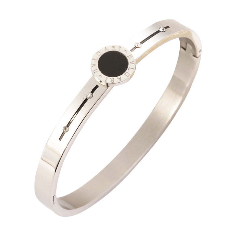 Minimalist Stainless Steel Diamond-Set Bracelet Black Onyx and Shell Diamond-Set 18K Rose Gold Bracelet