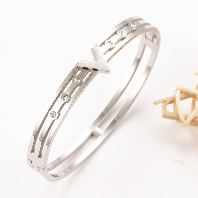 Women's Fashionable Geometric Pearl and Diamond-Set Rose Gold Titanium Steel Bracelet