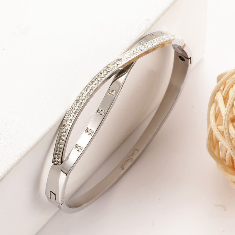 Women's Fashionable Geometric Pearl and Diamond-Set Rose Gold Titanium Steel Bracelet