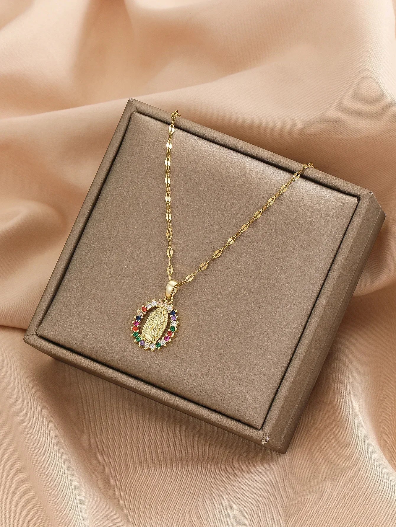 Gorgeous Women's All Sky Star Micro Inlaid Colorful Zircon Virgin Mary Hollow Necklace