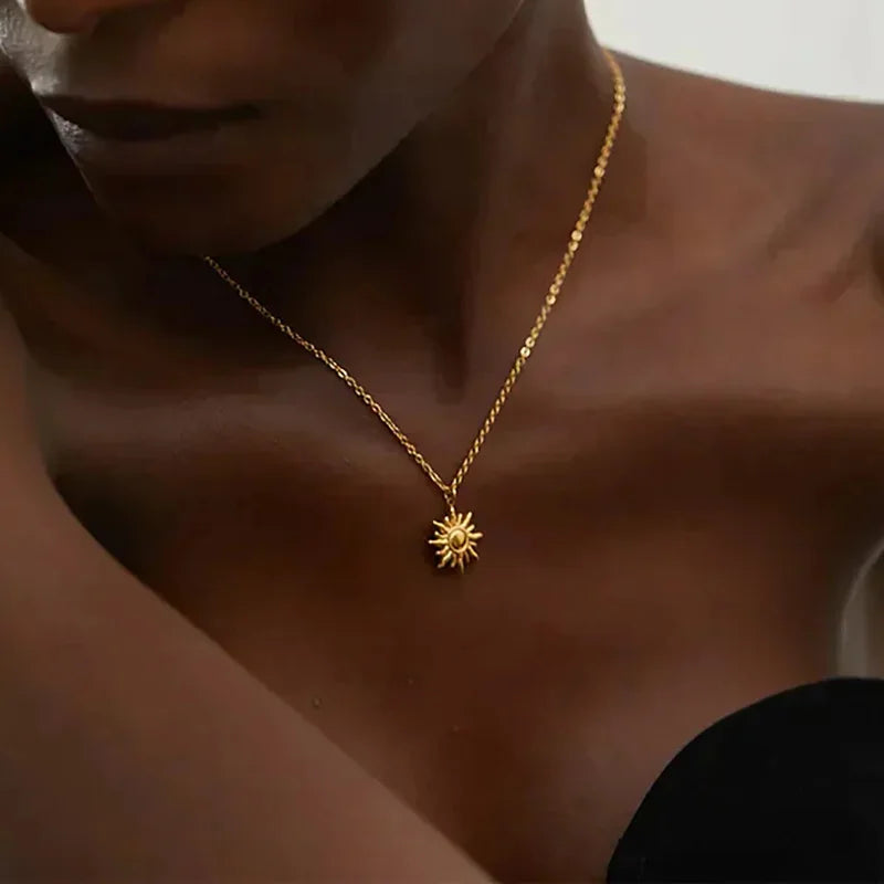 Stainless Steel Geometric Necklace For Women Fashion Sun Sunflower Pendant Clavicle Chain Aesthetic Jewelry