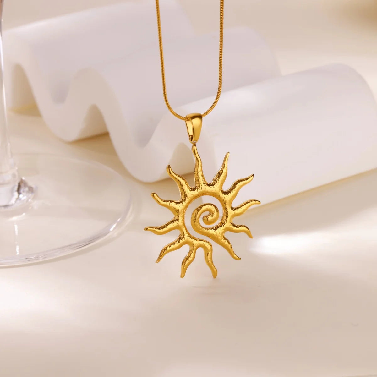 Stainless Steel Geometric Necklace For Women Fashion Sun Sunflower Pendant Clavicle Chain Aesthetic Jewelry