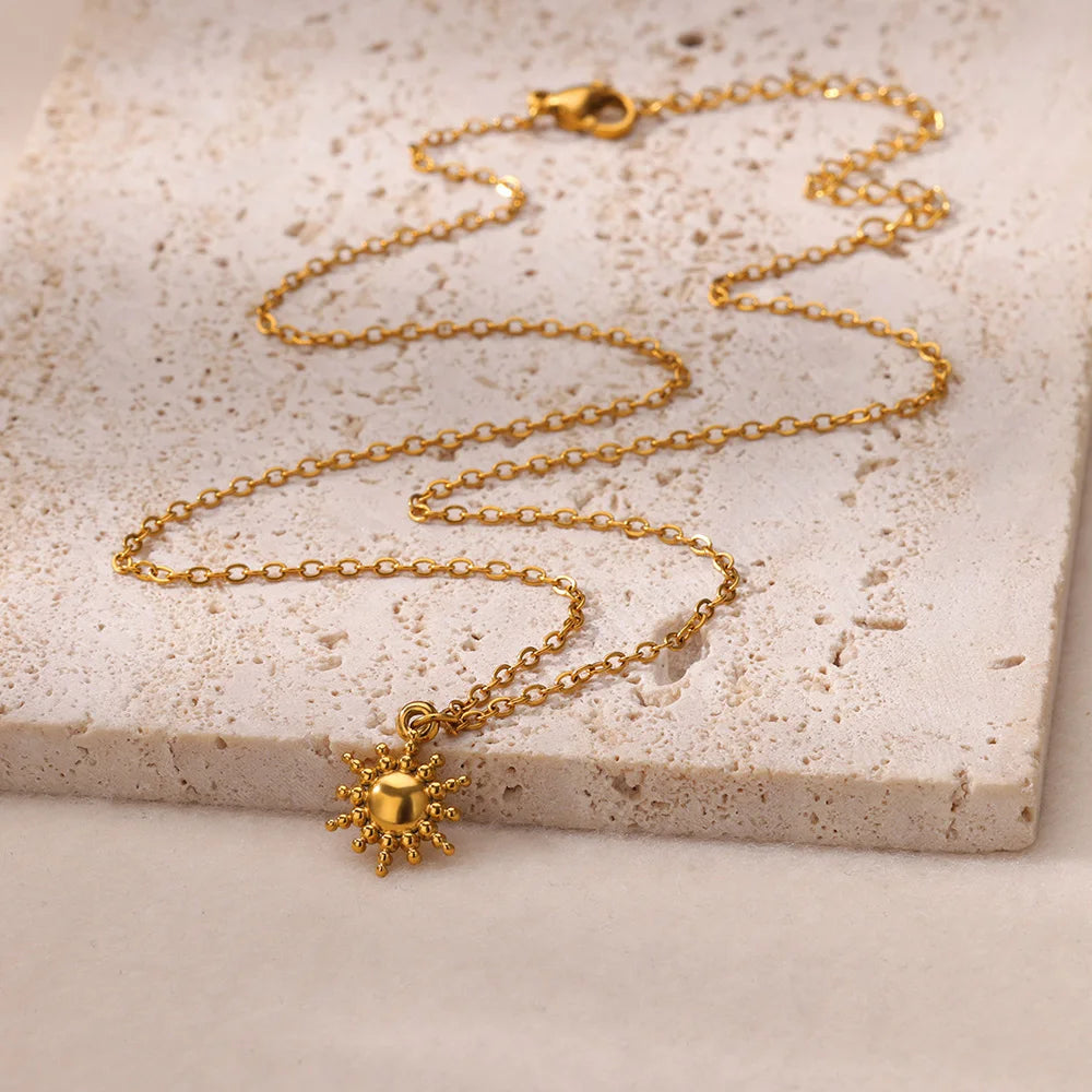 Stainless Steel Geometric Necklace For Women Fashion Sun Sunflower Pendant Clavicle Chain Aesthetic Jewelry