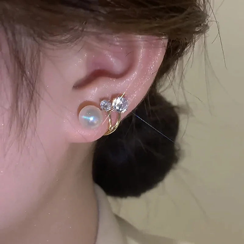 Korean Earing Pearl Claw Ear Hook Clip Earrings for Women Gold Color Zircon Crystal Earrings