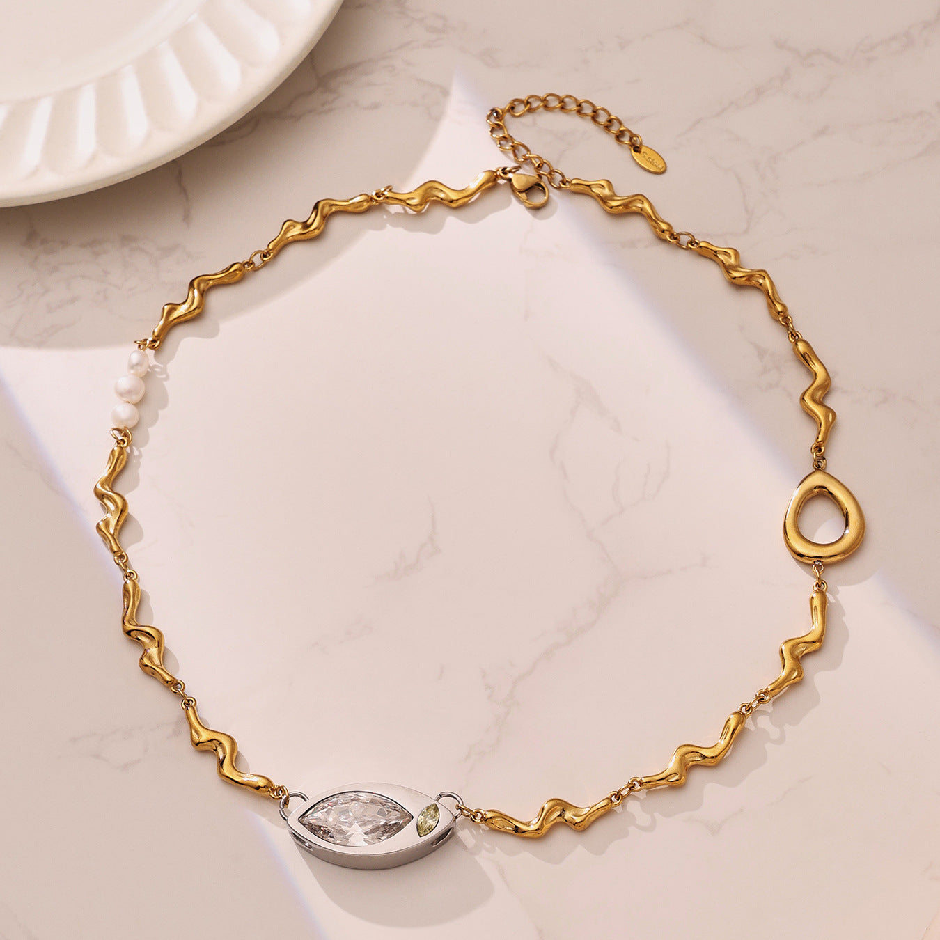 Trendy 18K Gold Plated Stainless Steel Large Eye Shaped White Zircon Pendant Necklace Freshwater Pearl Irregular Chain-Best Gift