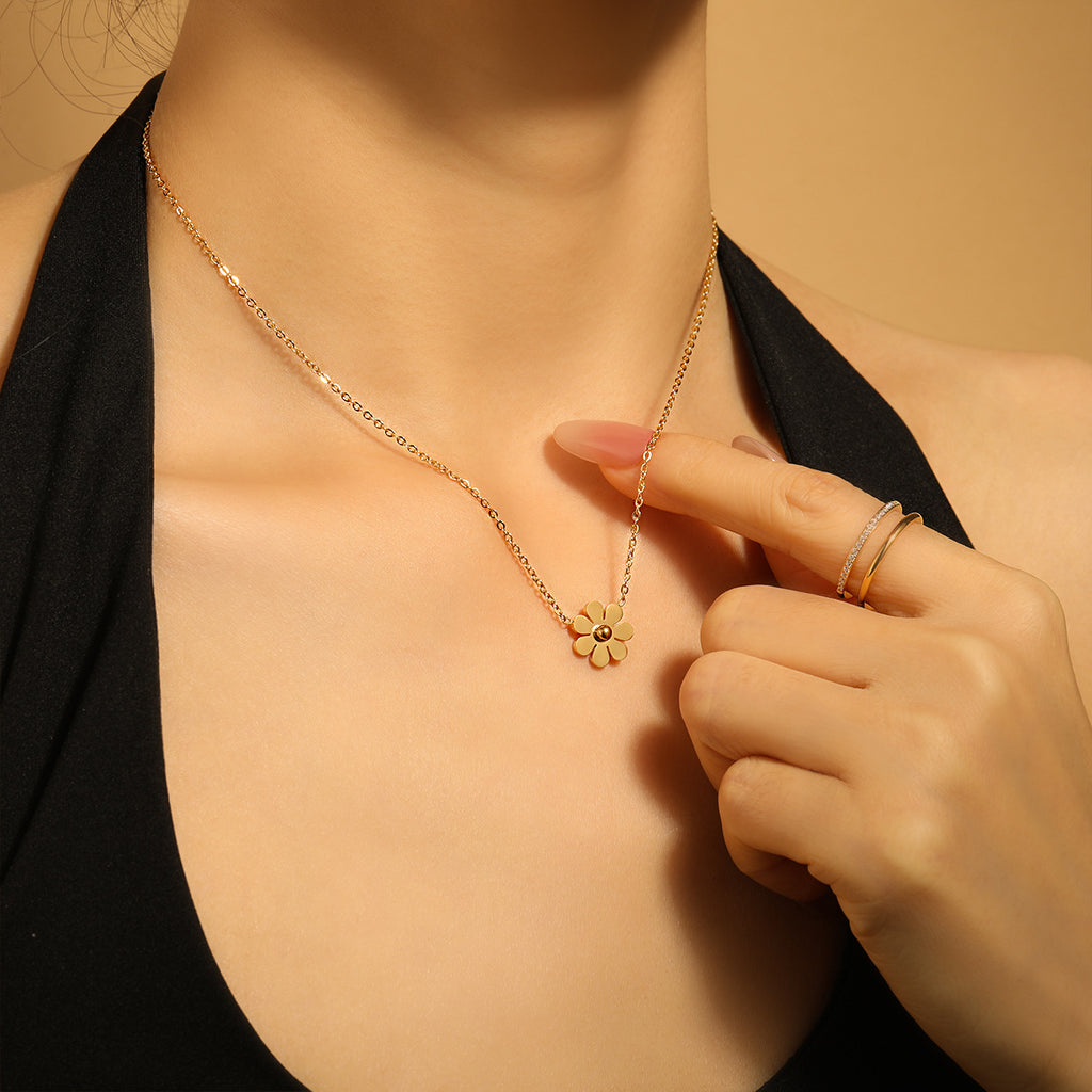 Hot Selling Trendy 18K Gold Plated Stainless Steel Link Chain Tassel Flower Pendant Necklace for Women Anniversary Gift Party