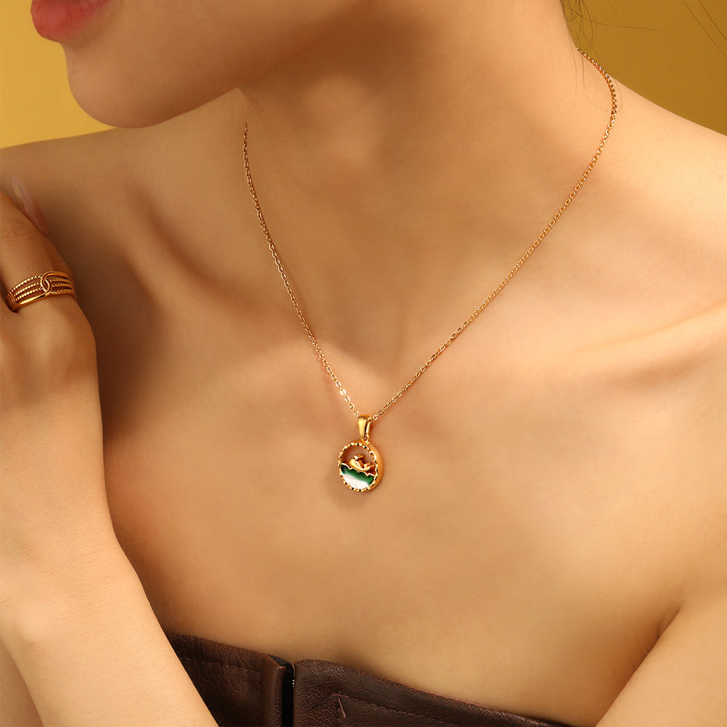 Vintage Unisex Stainless Steel 18K Gold Plated Resin Sea Animal Pendant Necklace with Link Chain-Party Gift