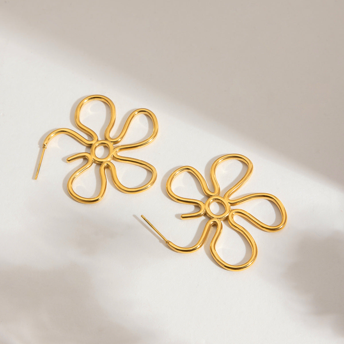 Best Gift Cute Jewelry Women 18K Gold Plated Stainless Steel Flower Drop Earrings Large Wholesale Party Third Party Certified