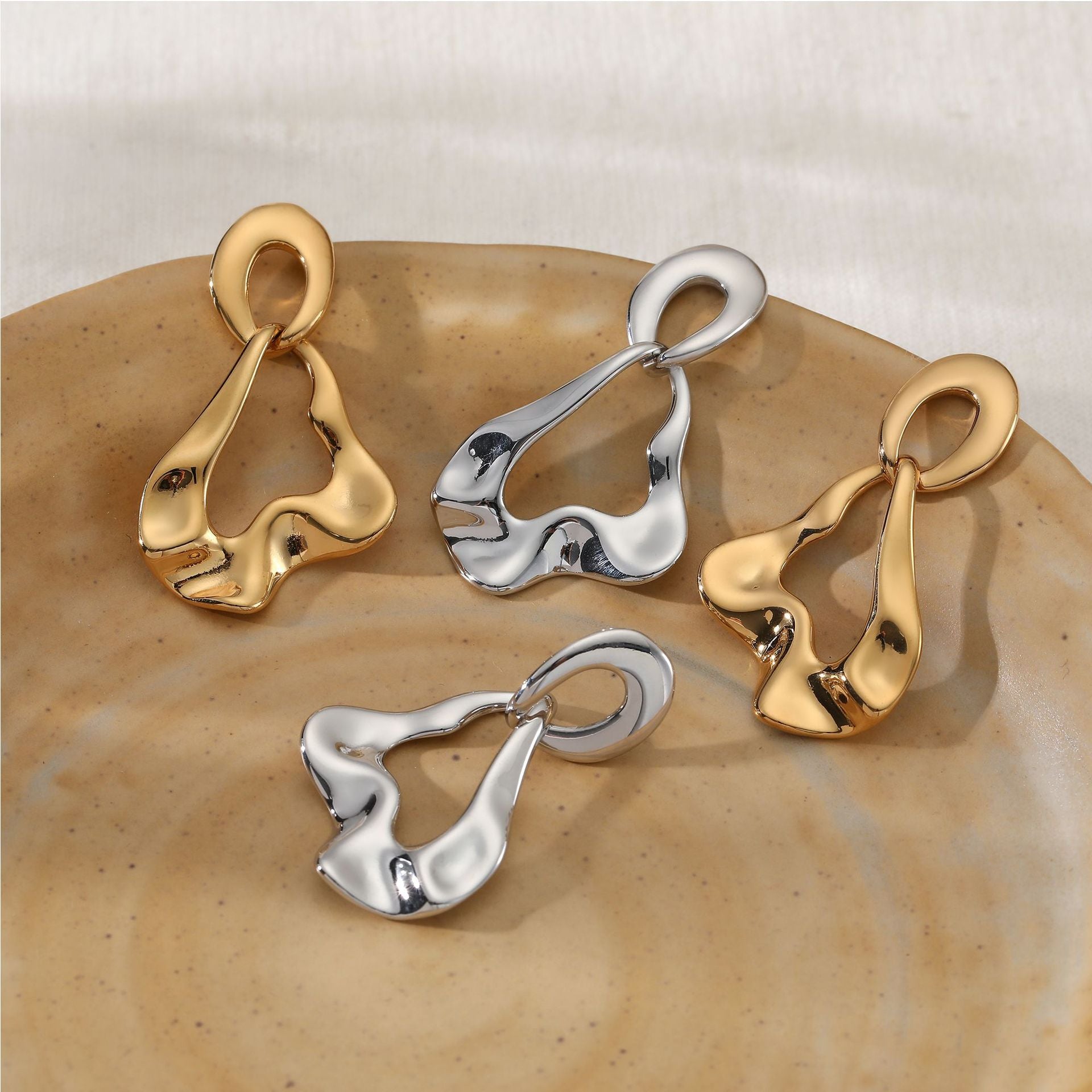 New Arrival Vintage 18K Gold Plated Stainless Steel Long Drop Earrings CROWN Shape Irregular Pendant Personality Wholesale