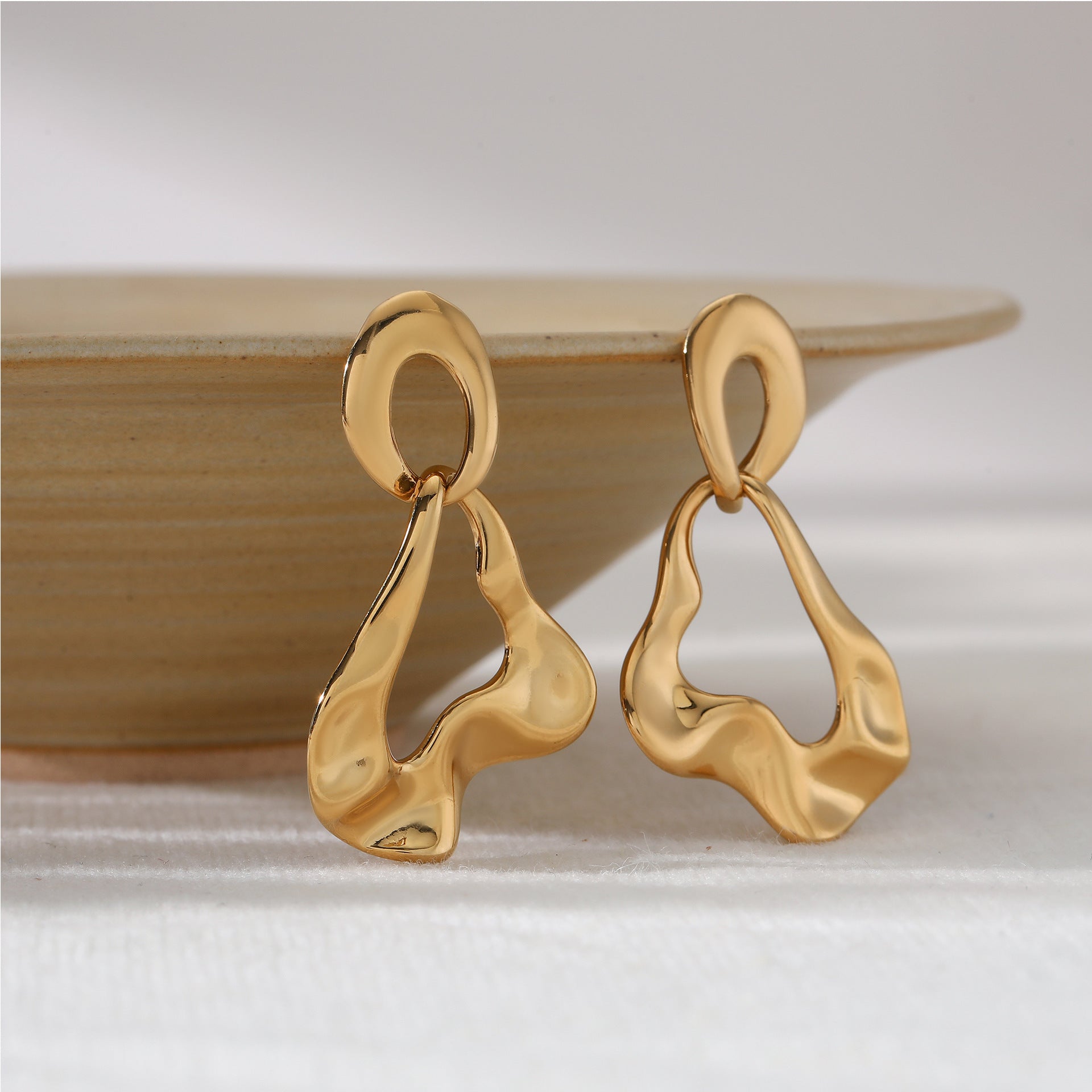 New Arrival Vintage 18K Gold Plated Stainless Steel Long Drop Earrings CROWN Shape Irregular Pendant Personality Wholesale