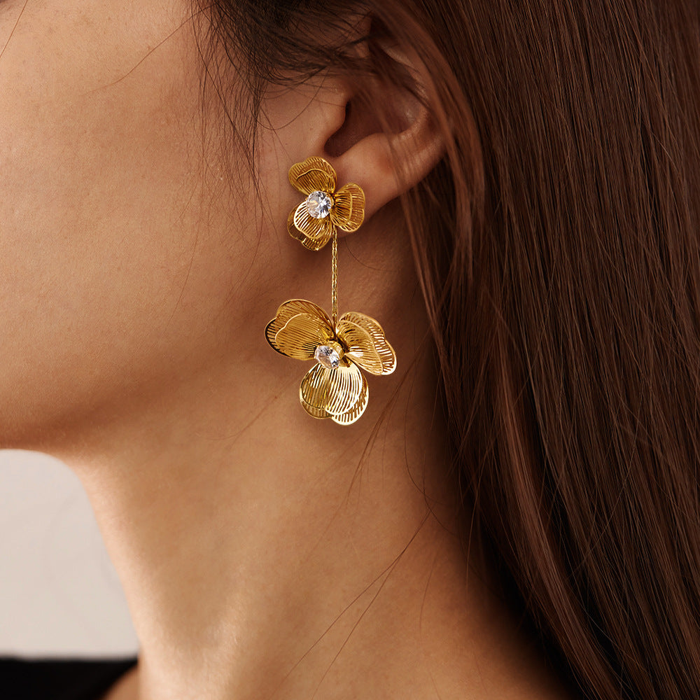 Wholesale Real Gold Plated Waterproof Stainless Steel Flower Drop Earrings with White Zircons Fashion Accessory for Brides