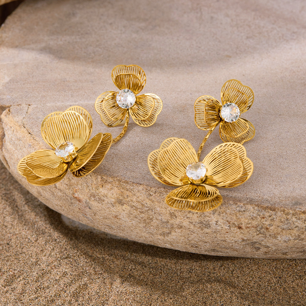 Wholesale Real Gold Plated Waterproof Stainless Steel Flower Drop Earrings with White Zircons Fashion Accessory for Brides