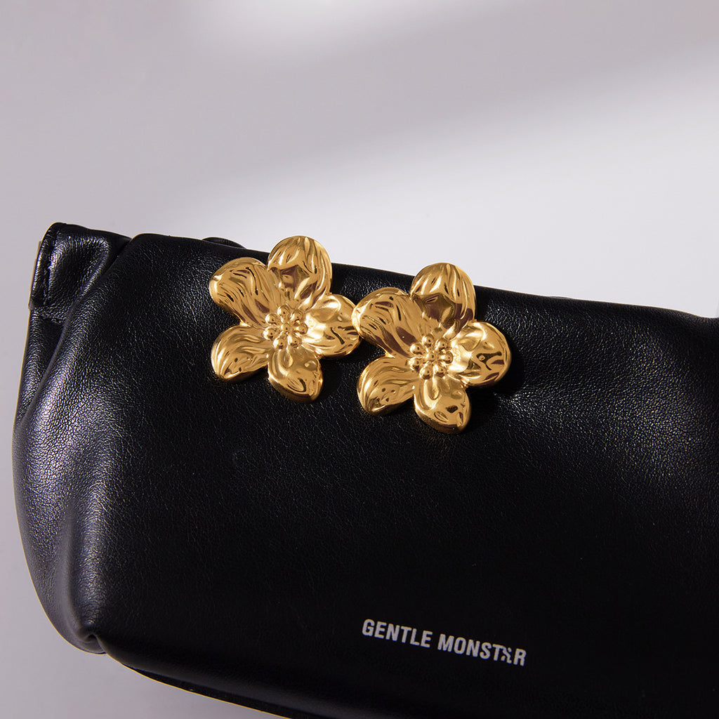 Customizable Stainless Steel Stud Earrings in Romantic Flower Shape 18K Gold PVD Plated Trendy Fashion Accessory for Parties