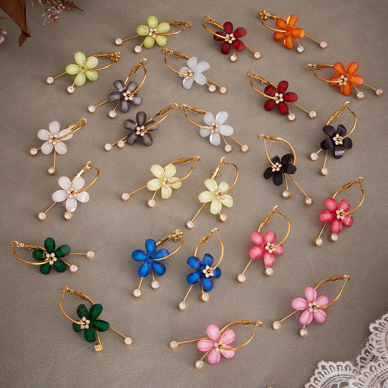 Customizable 18K Gold Plated Stainless Steel Earrings Rotorable Colorful Resin Flower Drop with White Zircons Trendy Style