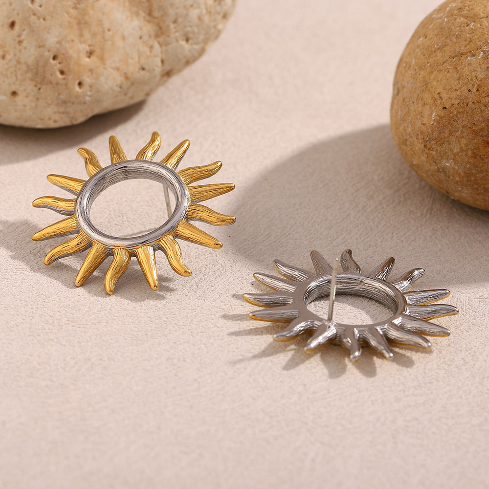 18K Gold Plated PVD Stainless Steel Sun Design Stud Earrings Fashionable Bezel Setting for Party Occasions
