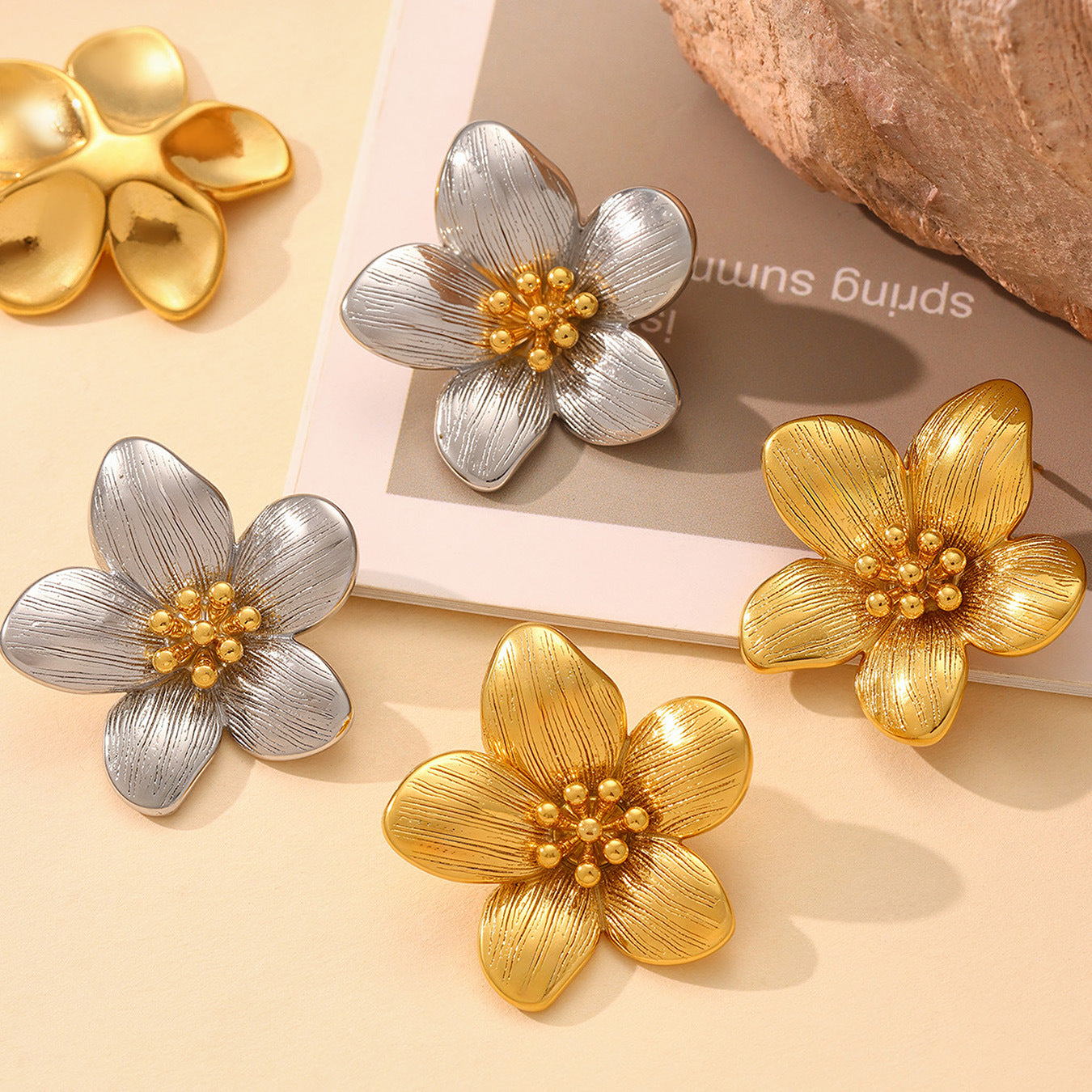 Trendy Stainless Steel Women's Stud Earrings Bezel Setting 18K Gold Plated Vintage Floral Design Waterproof Hypoallergenic