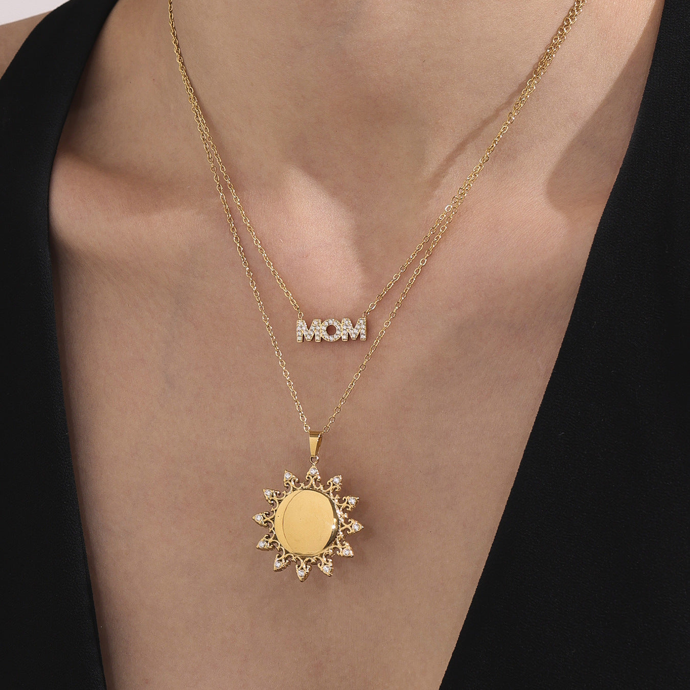 Best Gift Stainless Steel Sun Pendant Necklace for Women Mom Real Gold PVD Plated White Zircons Link Chain for Party Occasions