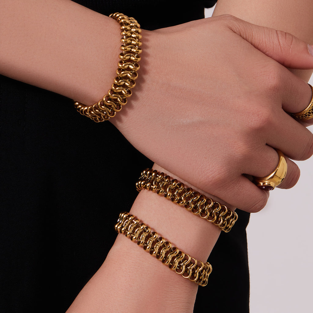 Trendy Women Gold Plated Stainless Steel Thick Chain Choker  Set Includes Matching Bracelet Perfect for Gift Daily Wear