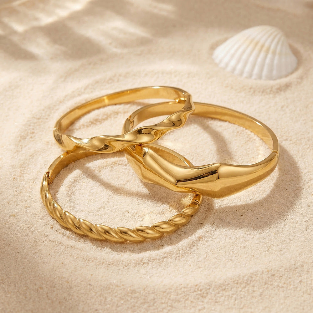 2026 Hot Sale 18K Gold Stainless Steel Bangle Minimalist Circle Bracelet for Women
