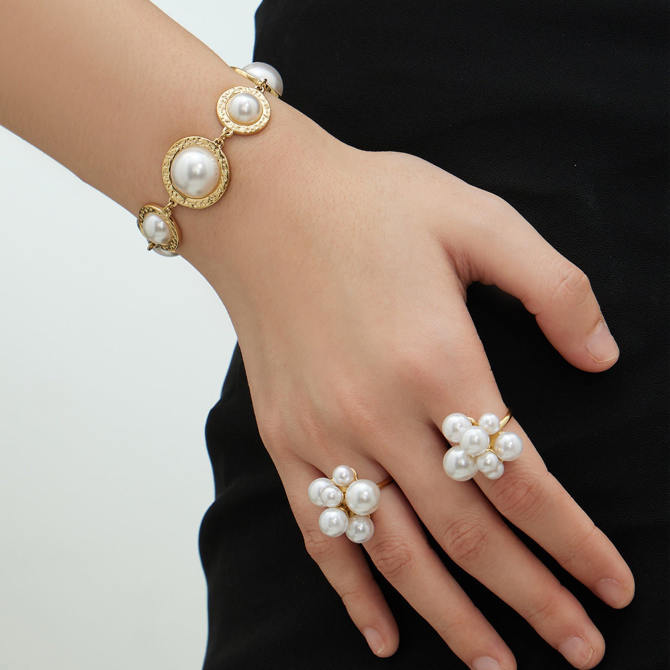 Fashion Adjustable Ring Bangle with Large Resin Beads 18K Gold Plated Stainless Steel High Gloss Jewelry Wedding Party Gift