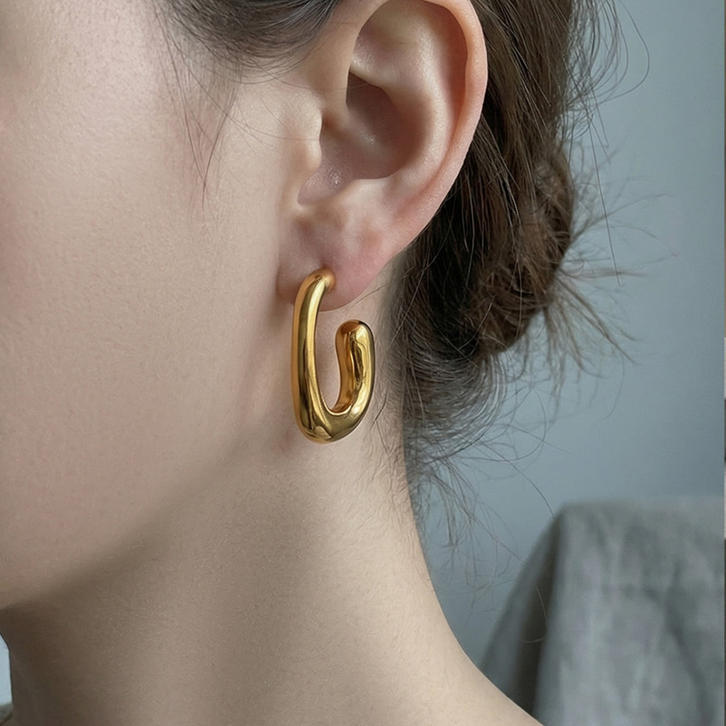 2026 Trendy Minimalist C Shape Earrings 18K Gold Plated Irregular Hoop Versatile Daily Wear Stainless Steel Earrings for Women
