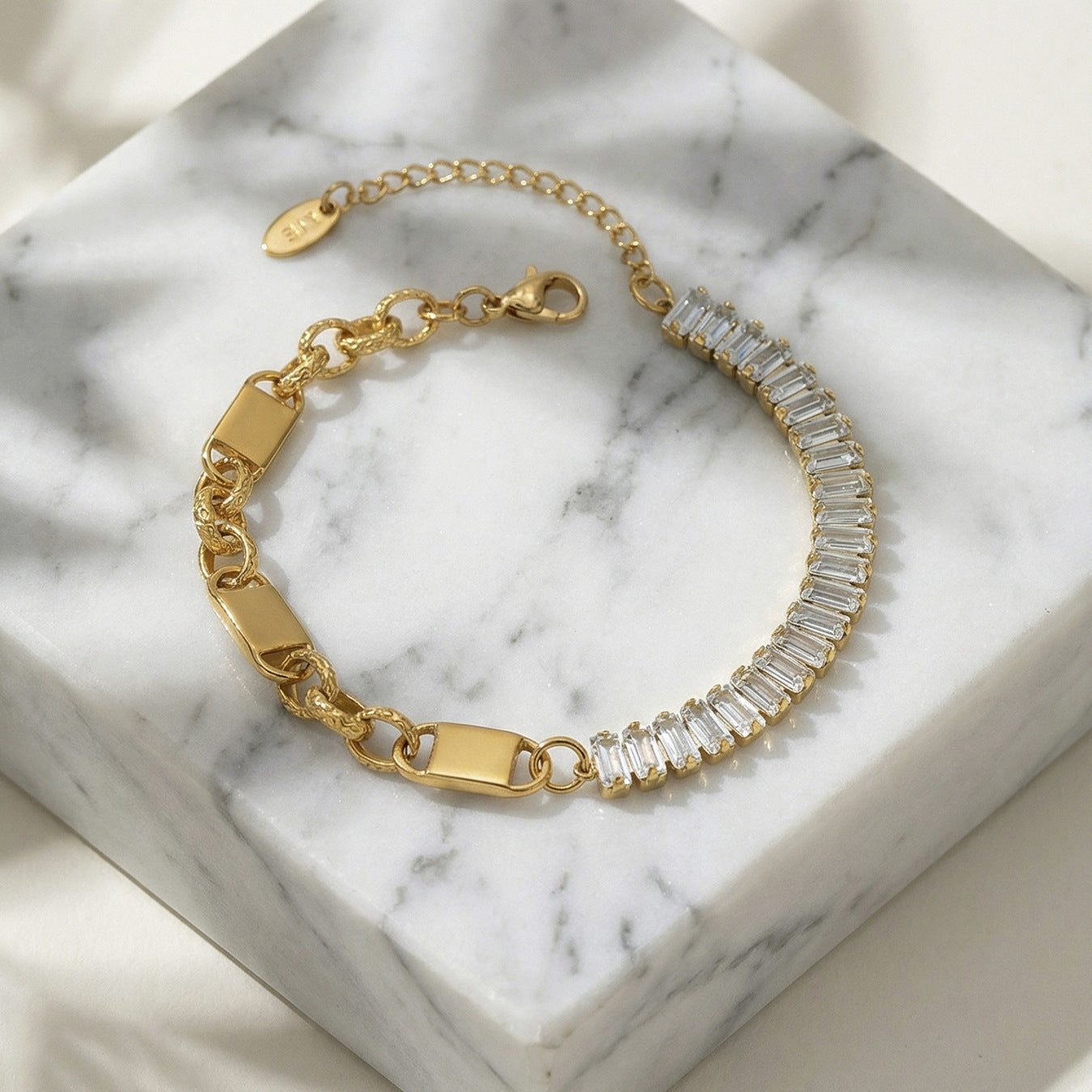 Mili Gorgeous Stainless Steel Patchwork Golden Chain Bracelet Unisex Jewelry Business Gift Model E049 Wholesale