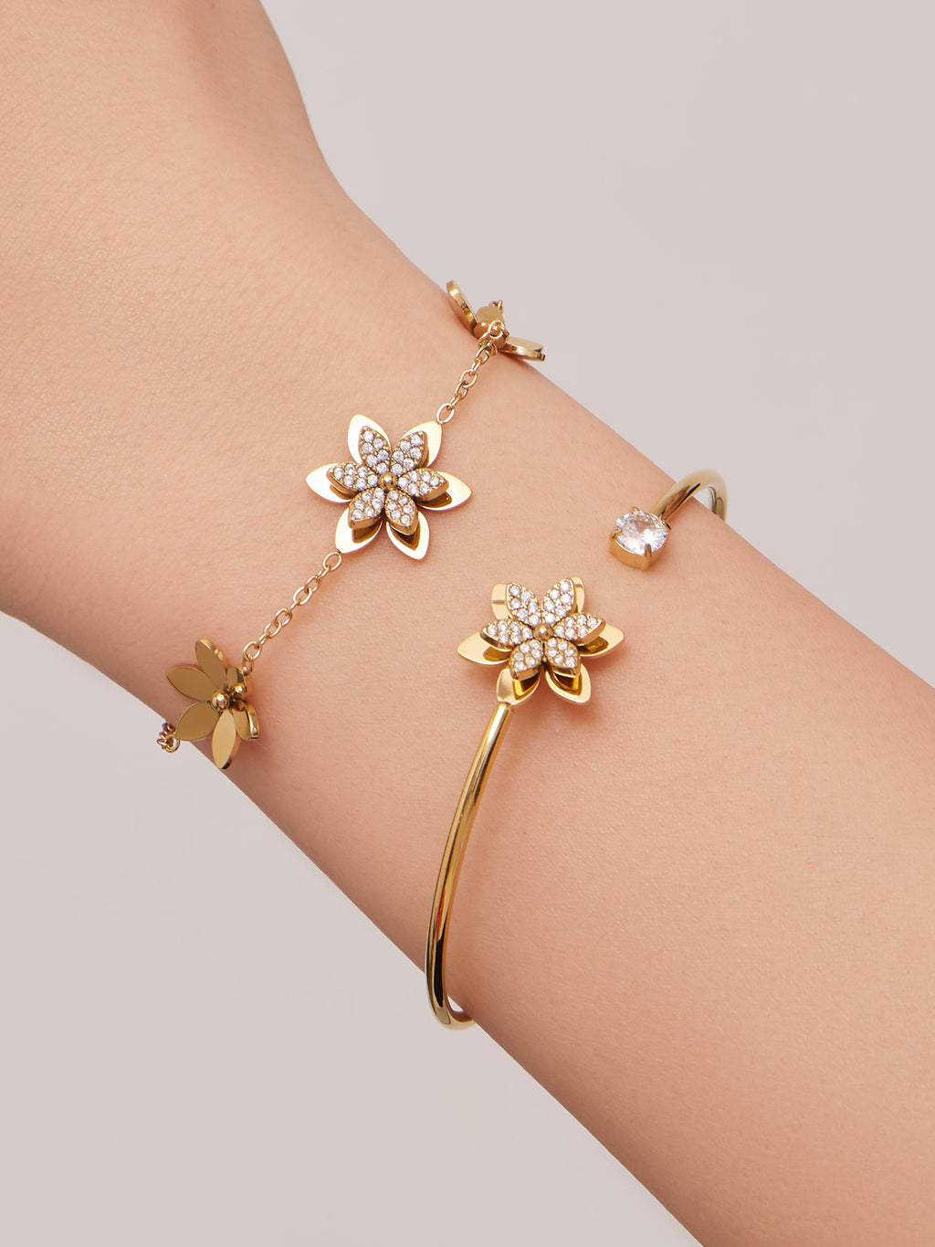 Fashion Elegant 3D Lily Flower Cubic Zirconia Jewelry Suite in Premium Stainless Steel Complete 4-Piece Set for Women