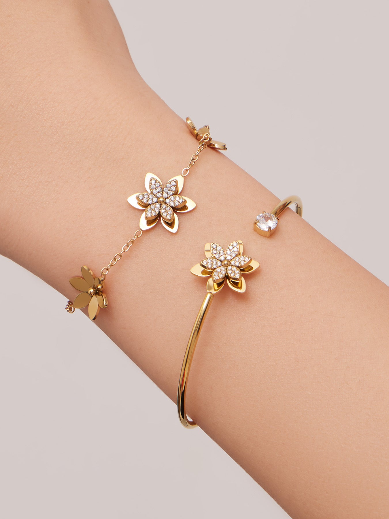 Fashion Elegant 3D Lily Flower Cubic Zirconia Jewelry Suite in Premium Stainless Steel Complete 4-Piece Set for Women