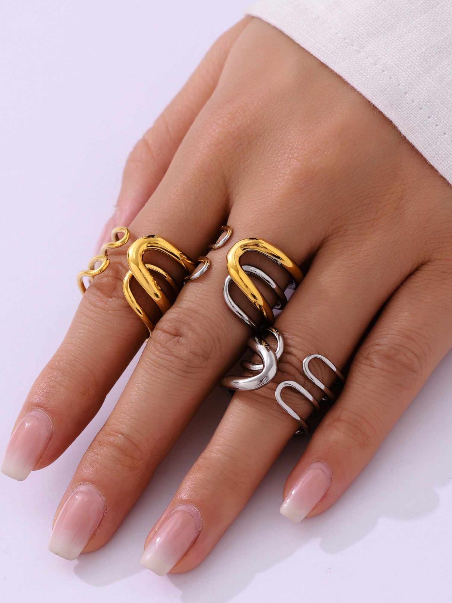 Fashion Simple Design Pattern PVD Gold Plated Stainless Steel Shiny Surface Stainless Steel Rings for Women
