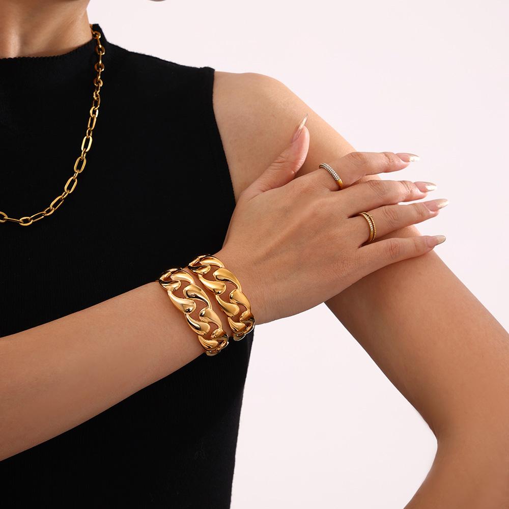 Latest Factory Direct Supply Couple Bangles  18 k Gold Plated Classic Glossy Water Drop Braided Bangles Stainless Steel