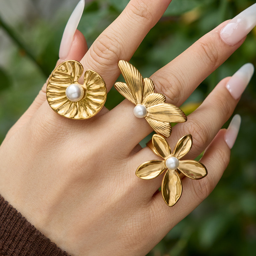 2026 Trending Unique Design Lotus Flower Open Ring 18K Gold Stainless Steel Pearl Adjustable Finger Ring