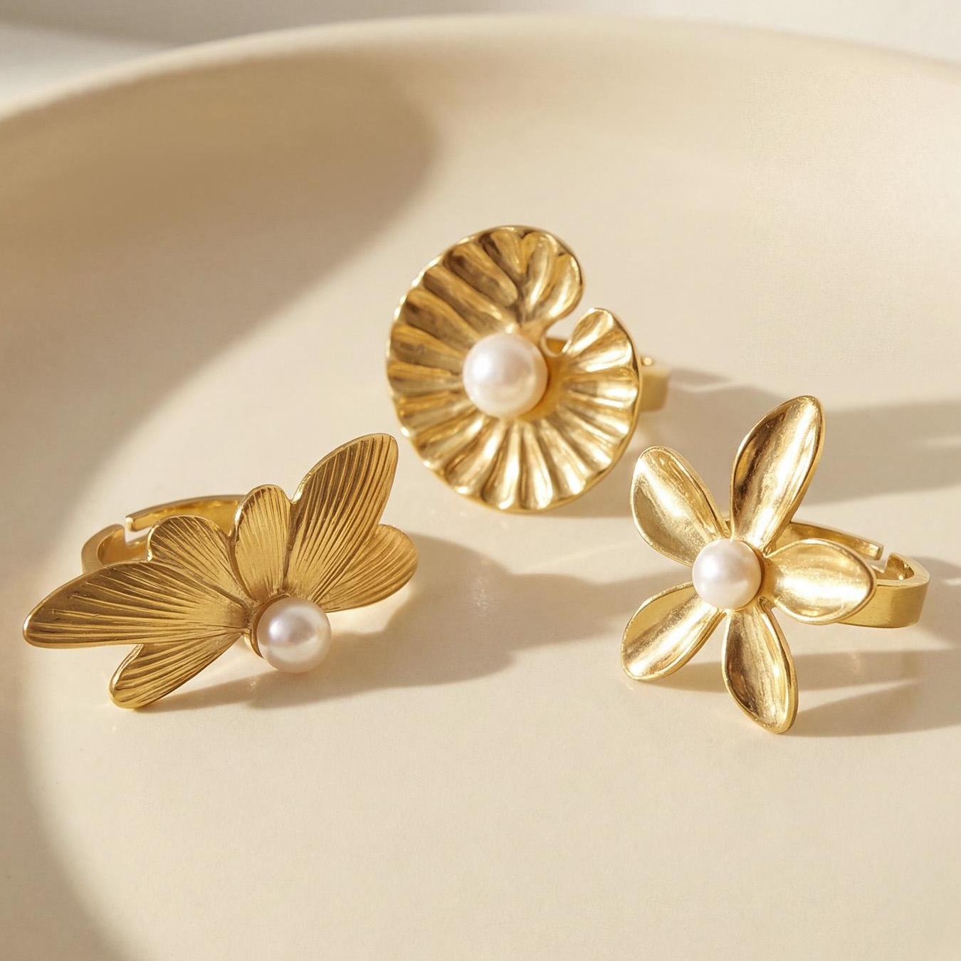 2026 Trending Unique Design Lotus Flower Open Ring 18K Gold Stainless Steel Pearl Adjustable Finger Ring
