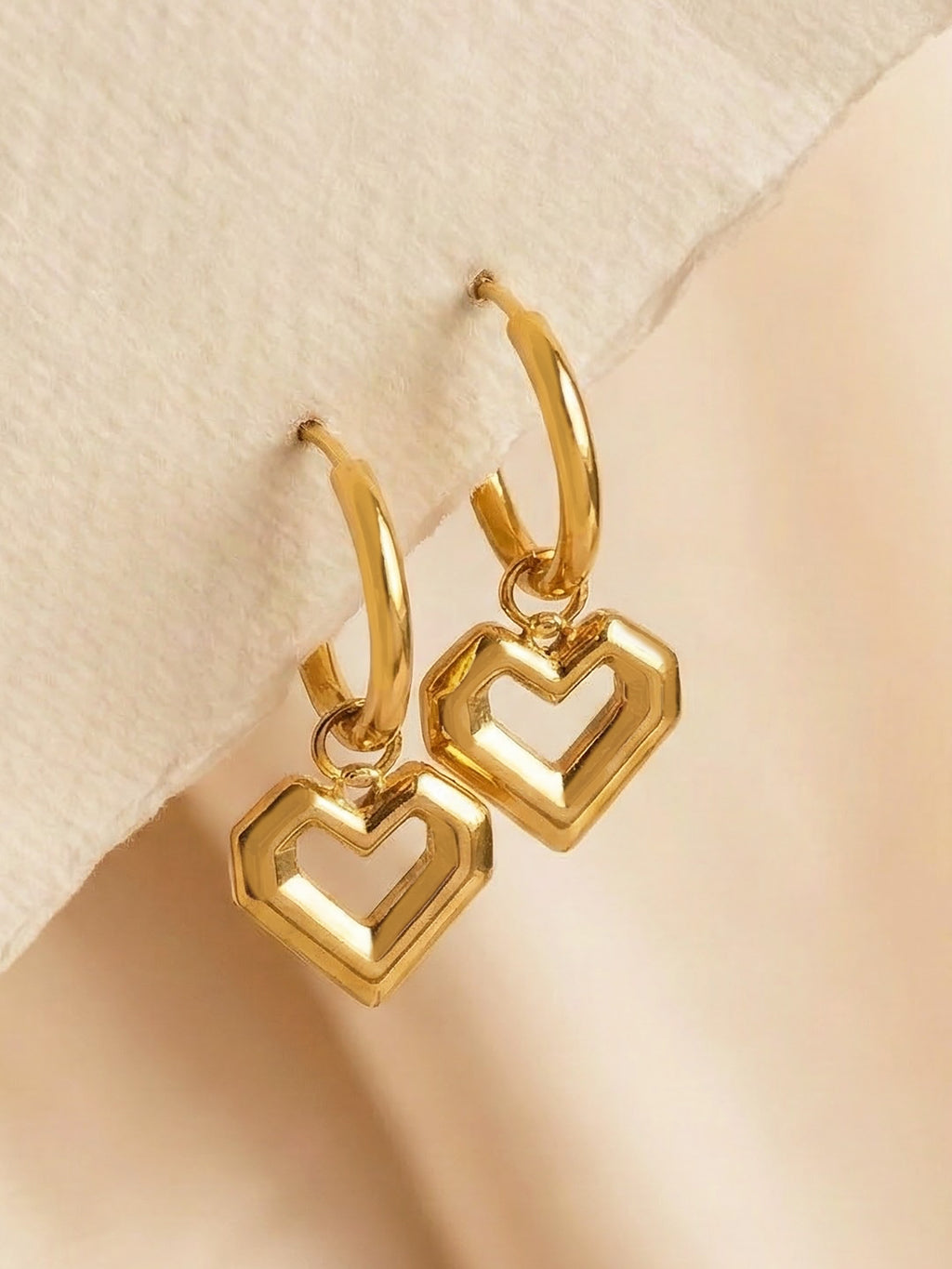 2026 New Wholesale 18k Gold Plated Heart Pendant Earrings Stainless Steel  Fashion Women Gift Box Packaging