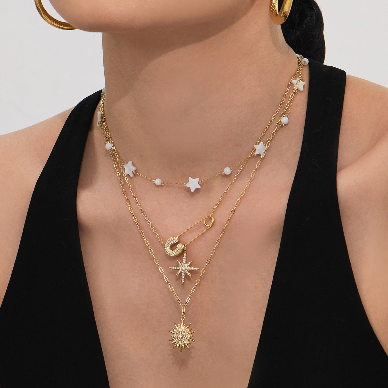 2026 New Fashion 5A Zircon Sunflower Pendant Necklace with Shell Star Bracelet Set Sparkling Eight-Pointed Star Gift for Women