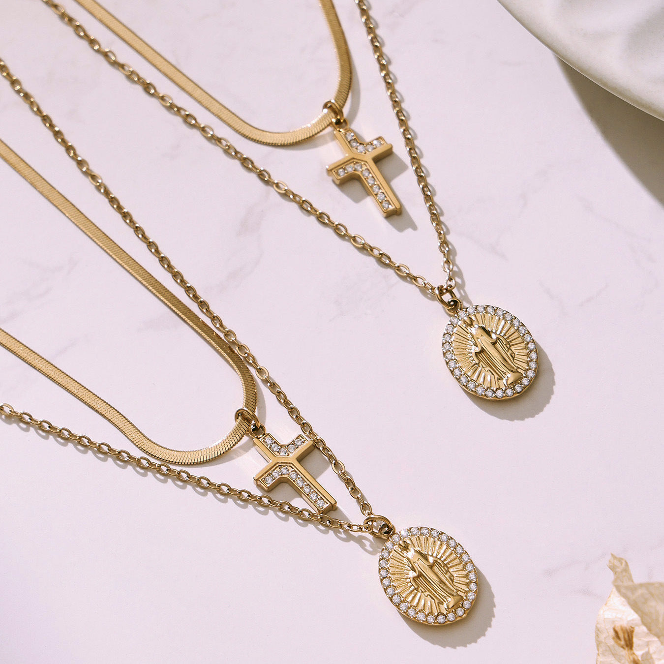 Fashion Stainless Steel Goddess Round Pendant Necklace with Zirconia Cross Charm Double Layer Blade Chain Layering Choker Collar