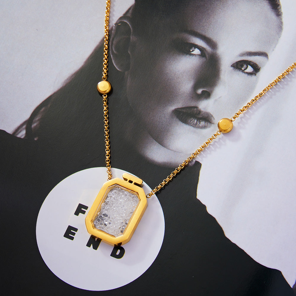 New Box Inset Rhinestone Pendant Stainless Steel Clavicle Chain Sweet Everything Design Light Luxury Sense Necklace Wholesale