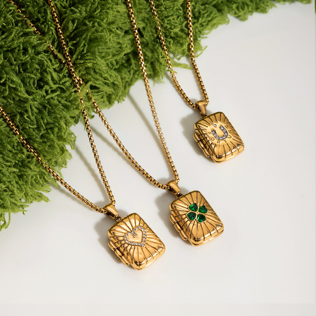 Personalized Square Locket Necklace 18k Gold Plated Necklace Openable Photo Box Zircon Pendant Necklace Stainless Steel Jewelry