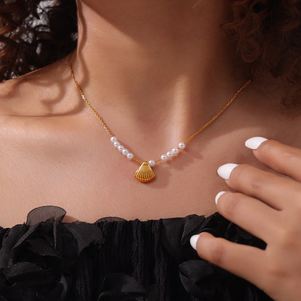 Elegant Temperament Gentle Shell Beads Beaded Jewelry Shell Design Design Sense Pendant Stainless Steel Necklace