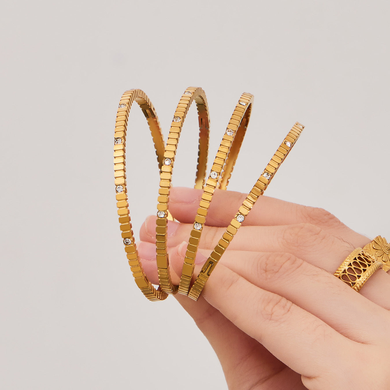 Hot Sale Fashion Geometric Square Zircon Bangle, Stackable Bangle for Women in Stock Now